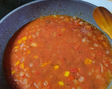 Foto del paso 3 de la receta: Pollo con tomate (Ostropel de pui)