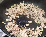 รูปขั้นตอนการทำที่ 3 ของ หน่อไม้ฝรั่งผัดหมูสับ