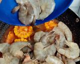 Foto langkah ke 5 dari resep Udang saus padang.