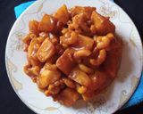 A picture of step 3 of Khatay Aloo With pasta 😉.