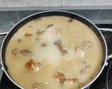 Foto del paso 10 de la receta: Pollo al ajillo con cava