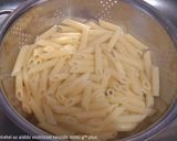 Olasz csirkés-mozzarellás penne recept fázis 2 fotója