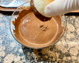 Foto del paso 11 de la receta: Bombones de coco y chocolate
