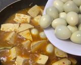 Foto langkah ke 4 dari resep Semur Telur Puyuh dan Tahu.