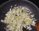 Foto del paso 2 de la receta: Merluza en salsa de cebolla (a mi manera)