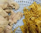 Hình bước làm 1 của món Bún sườn nấu măng khô
