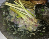 Foto langkah ke 3 dari resep Sayur daun ubi tumbuk (khas Medan).