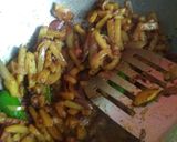 A picture of step 3 of Bengali Gule fish curry with potato & onion.