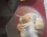 A picture of step 2 of Banana Shake.