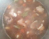 Foto del paso 2 de la receta: Alubias pintas con oreja y chorizo