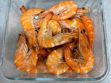 Ensalada de langostinos con salsa rosa