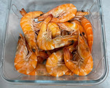 Foto del paso 3 de la receta: Ensalada de langostinos con salsa rosa