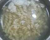 Foto del paso 2 de la receta: Pasta con tomate, atún y mozzarella