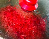 A picture of step 1 of Beetroot halwa.
