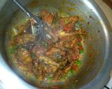 A picture of step 3 of Crunchy chicken in green pepper sauce.