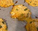 Foto langkah ke 6 dari resep Cheesy Cauliflower Snacks (Cemilan Bunga Kol Keju) Rendah Karbohidrat.
