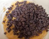Foto langkah ke 3 dari resep Brownie Choco Chip Cookies.