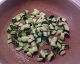 Foto del passaggio 4 della ricetta Spaghetti con zucchine alle tre consistenze