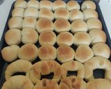Foto del paso 1 de la receta: Medialunas fáciles y económicas, con mitad aceite y mitad manteca