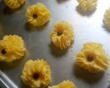 Foto langkah ke 3 dari resep Kukis Semprit Susu 3 Bahan.