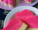 Foto langkah ke 4 dari resep Strawberry Ombre Cake Endesss (Steamed).