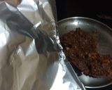 खजूर बर्फी (khajur bharfi recipe in marathi) रेसिपी स्टेप 5 फोटो 