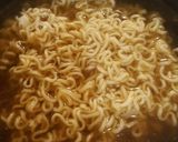 Foto langkah ke 10 dari resep Spicy Shoyu Ramen.