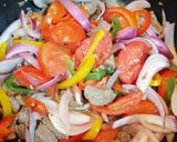 Foto del paso 4 de la receta: Lomo saltado a lo peruano