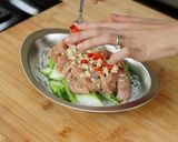 Foto langkah ke 3 dari resep Ayam Kukus Oyong Devina Hermawan.