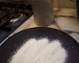 Foto del paso 2 de la receta: Milanesas de berenjena con ensalada