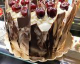 Foto del passaggio 11 della ricetta Schwarzwälder Kirschtorte