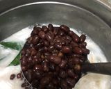 รูปขั้นตอนการทำที่ 5 ของ ขนมบวดถั่วแดงมะพร้าวอ่อน