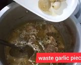 A picture of step 2 of Beef Stock (Yakhni).