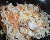 Foto langkah ke 4 dari resep Tumis Kol Telur.