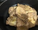 Foto del paso 3 de la receta: Lomo de dos colores en salsa española a mi manera con champiñones