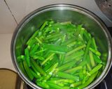 Foto langkah ke 1 dari resep Tumis bunga genjer dengan tempe.