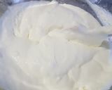 Foto del paso 2 de la receta: Frosting de queso mascarpone y nata