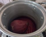 Foto del paso 4 de la receta: Pechuga de pollo sobre una cama de puré de betabel 🍠