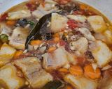 Foto langkah ke 3 dari resep Sup Dori Asam Manis.