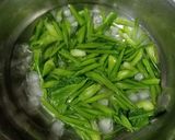 รูปขั้นตอนการทำที่ 2 ของ คะน้าน้ำมันหอย