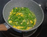 Foto langkah ke 3 dari resep Tumis bayam jagung.