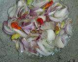 Foto langkah ke 5 dari resep Tumis Teri Masak Lalap Timun.