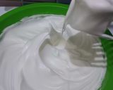 Foto langkah ke 5 dari resep Chocolate chiffon cake.