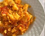 Foto langkah ke 4 dari resep Tomato Egg Stir Fry (西红柿炒蛋).