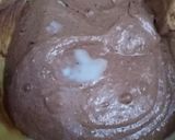 A picture of step 5 of Oreo brownies cake.