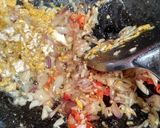 Foto langkah ke 3 dari resep 17. Mie goreng seafood.