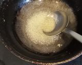 A picture of step 1 of Singaporean rice.