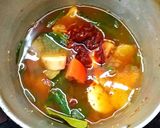 รูปขั้นตอนการทำที่ 3 ของ ต้มยำซีฟู้ดน้ำข้นหม้อไฟ