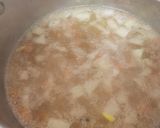 A picture of step 2 of Another more flavourable Clear Barley Soup.😁.