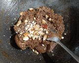 A picture of step 6 of Chikoo Halwa.